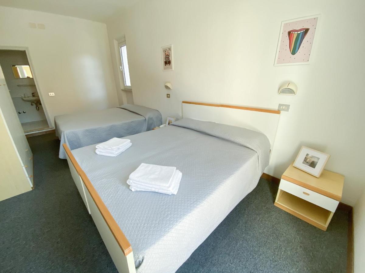 Hotel Berlino Cattolica Ruang foto